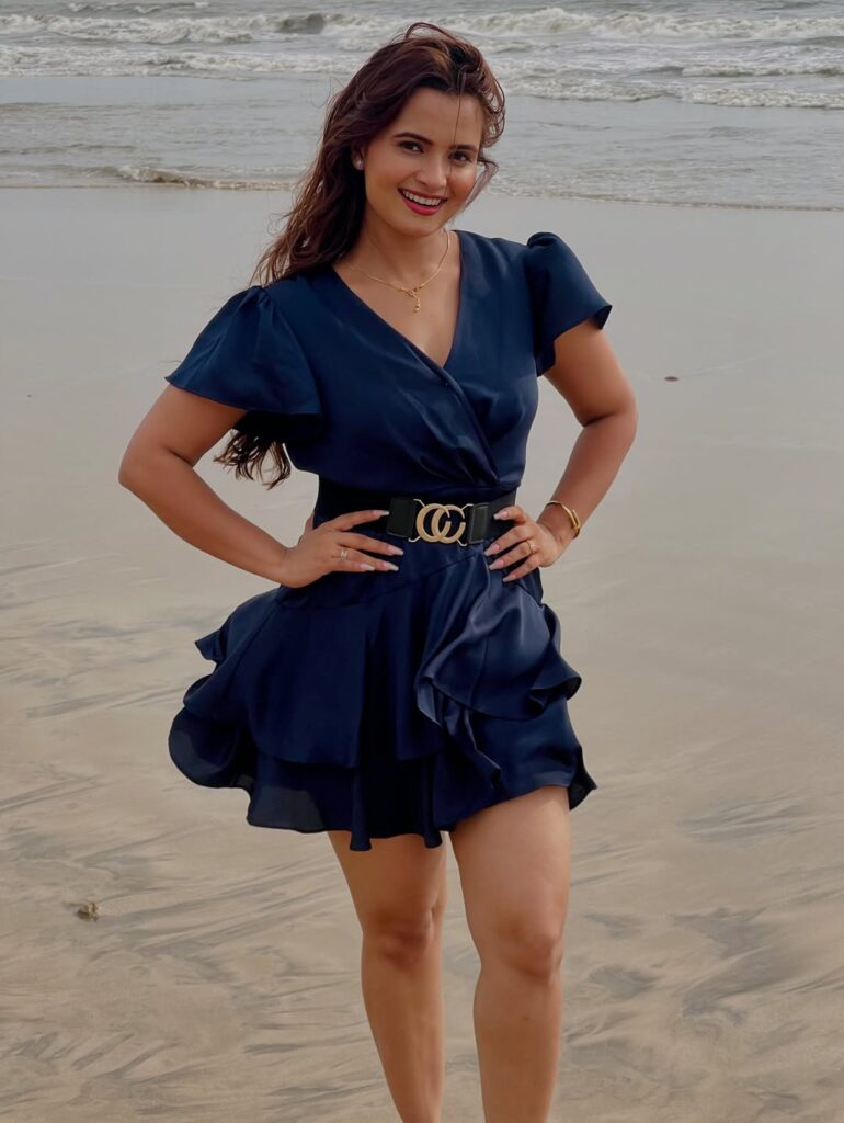 neelam giri hot pic