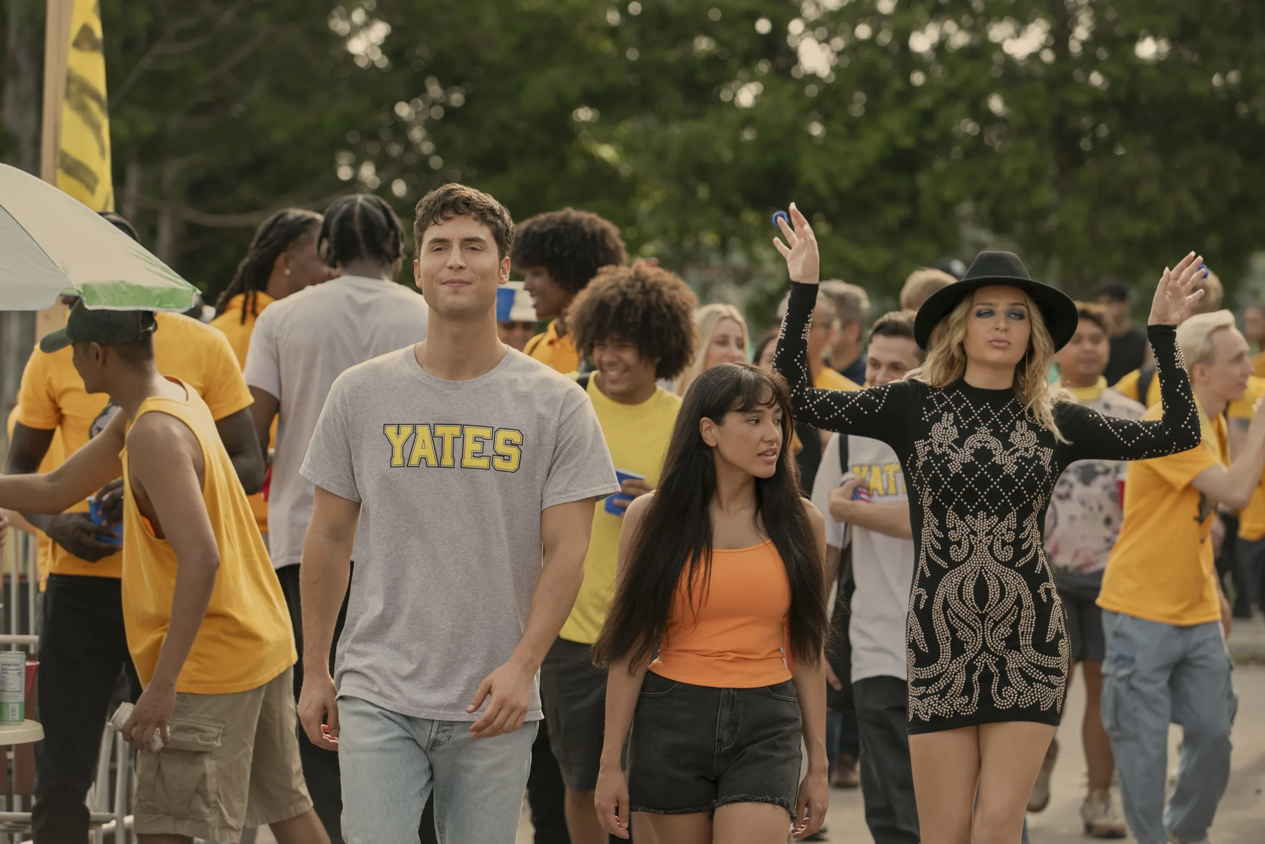 cast_of_overcompensating (1) overcompensating season 2